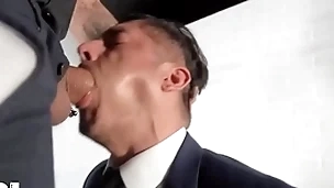 Bo sinn comes to rocky vallarta's office to fix the light but he ends up getting his dick sucked - papi