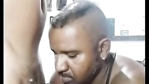Fudeu meu cu depois polish off futebol e gozou dentro