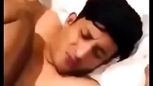 Este chacal viene a mi casa y me da una cogida nail-brush leche al final
