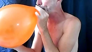 Balloon play with frying gay dilf richard lennox