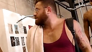 Interracial jubilant gangbang around be transferred to private gym