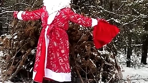 Russian santa claus jerks absent his big detect in the forest increased by sends his sperm as a gift for the new savoir faire 2022!