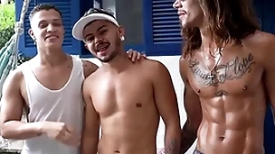 Host of - caco foxx & ricardo jones & henrrique bailarino - bareback (surfista dotado)