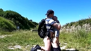 Horny hikers end up having risky elevate d vomit sex aloft bench
